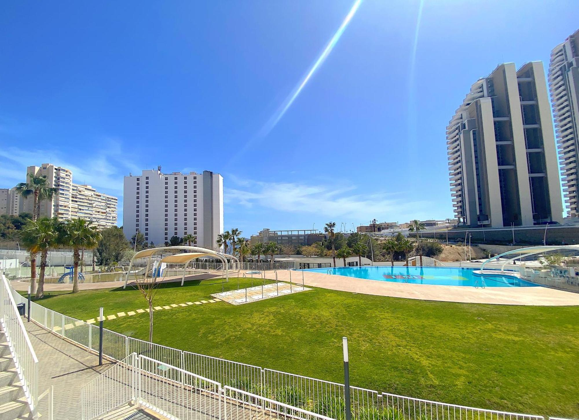 Lujoso Apartament Con Impresionantes Vistas Al Mar Benidorm Zewnętrze zdjęcie
